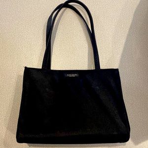 Relishing no rips smoke free pet free home